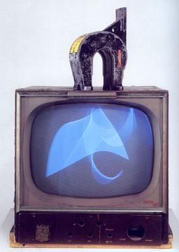 Nam June Paik «Magnet TV»