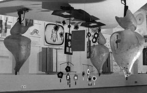 Gordon Pask &laquo;The Colloquy of Mobiles&raquo; | Installation view, ICA London 1968, &laquo;Cybernetic Serendipity&raquo;