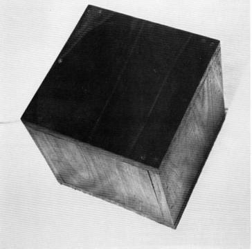 Robert Morris «The Box with the Sound of its Own Making»