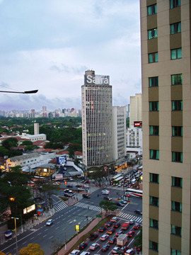 Giselle Beiguelman «Poetrica» | São Paulo, Avenida Reboucas