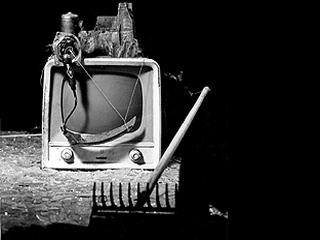 Wolf Vostell «Electronic Dé-coll/age, Happening Room» | TV Set No. 1